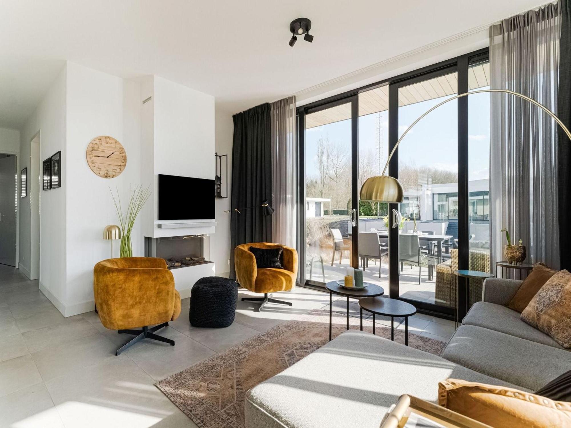 Family Villa With Garden And Jetty Zeewolde Bagian luar foto