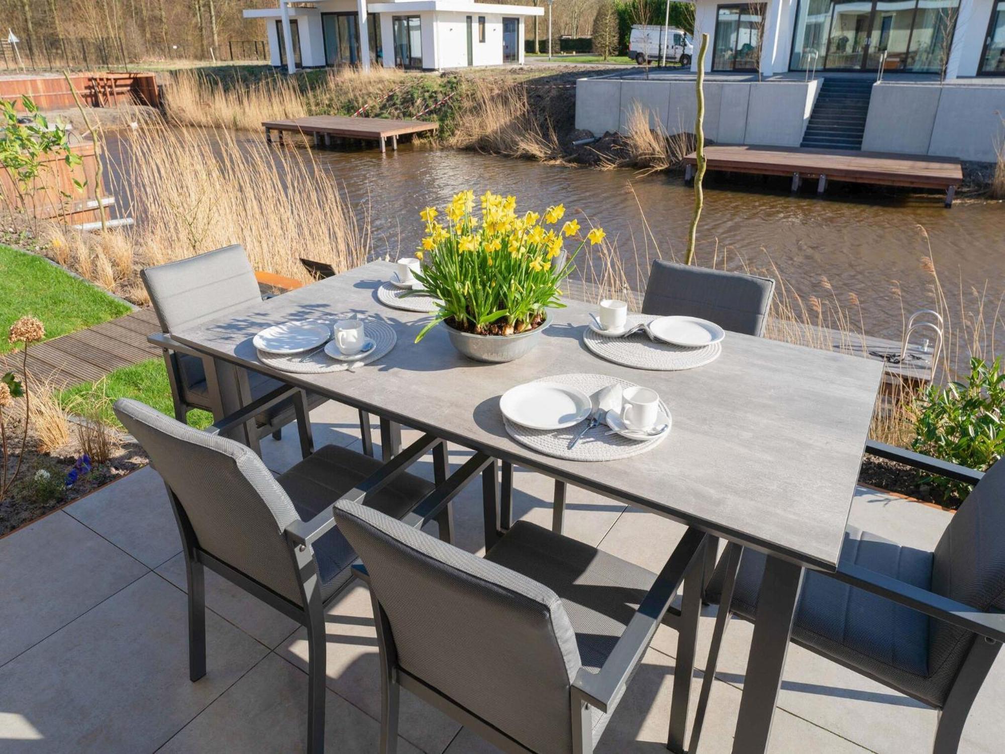 Family Villa With Garden And Jetty Zeewolde Bagian luar foto